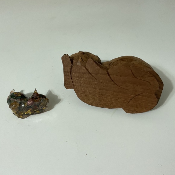 VTG Hand Carved Wooden Cat Figure Curled Up Sleeping & Small Resin Cat Figure - Picture 7 of 8